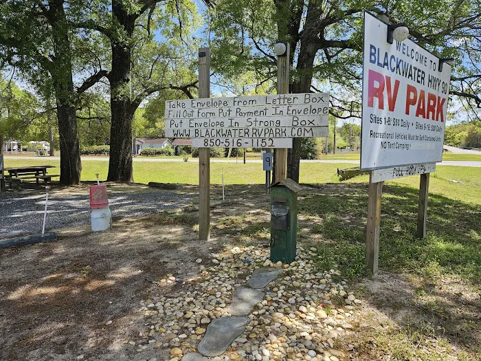 Blackwater Hwy 90 RV Park Picture 2