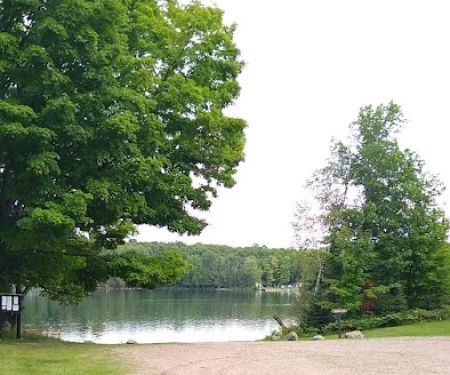 Ski-kwe zaag'igan (Squaw Lake) State Forest Campground