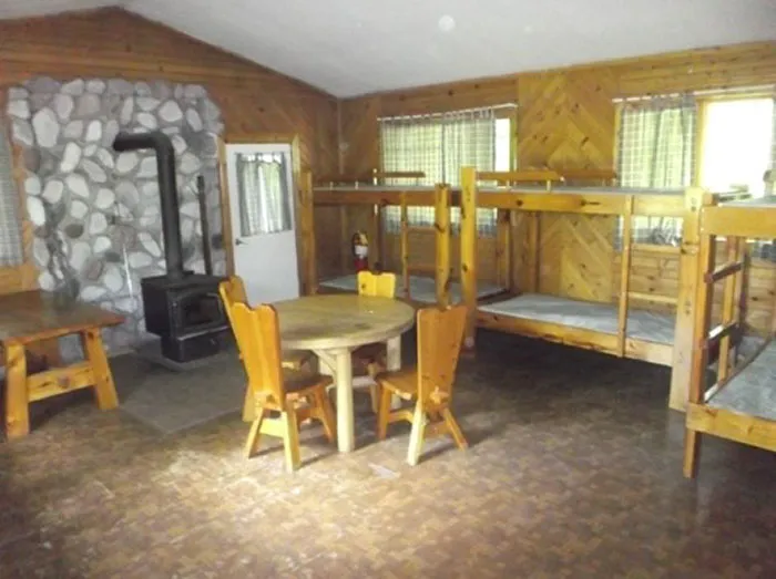 Rustic Peshekee Cabin Picture 8