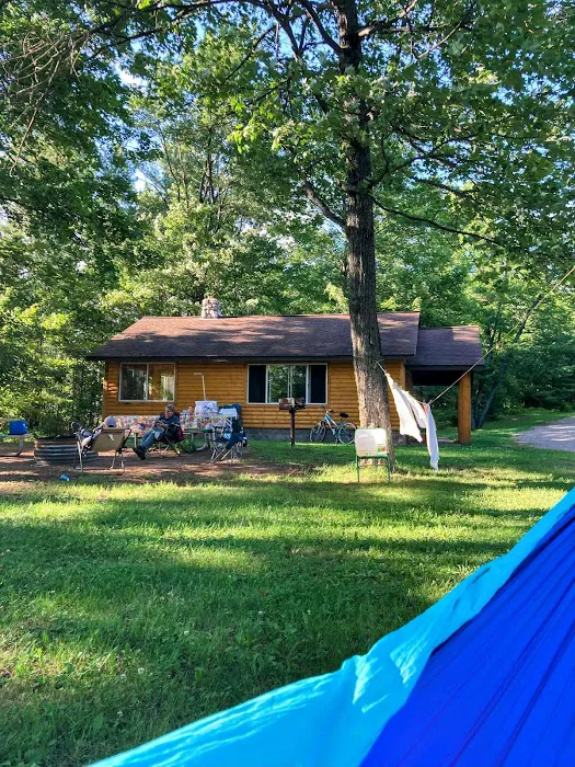 Rustic Peshekee Cabin Picture 3