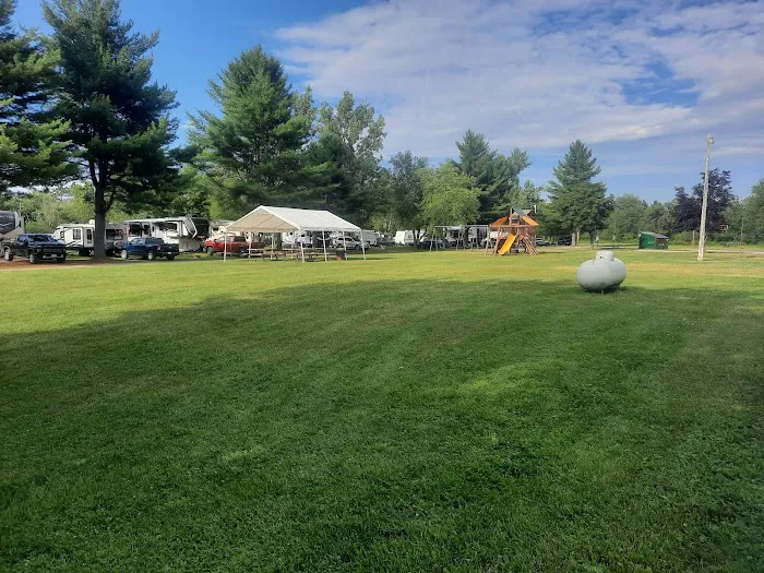 Summer Breeze Campground Picture 9