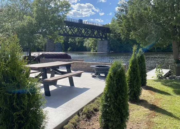 Rivers Bend RV Resort & Campground Picture 3