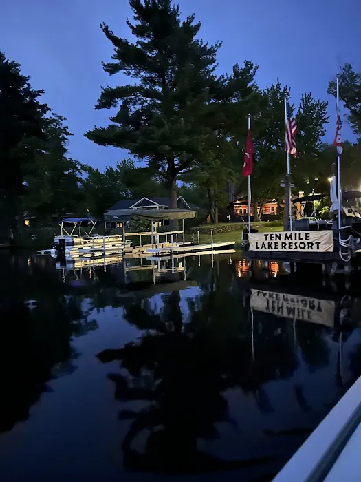 Paul and Julies Ten Mile Resort Picture 1