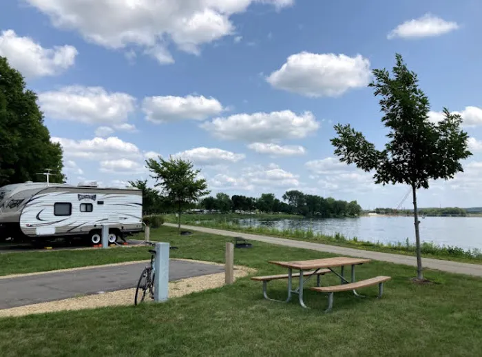 Lake Byllesby Campground Picture 6