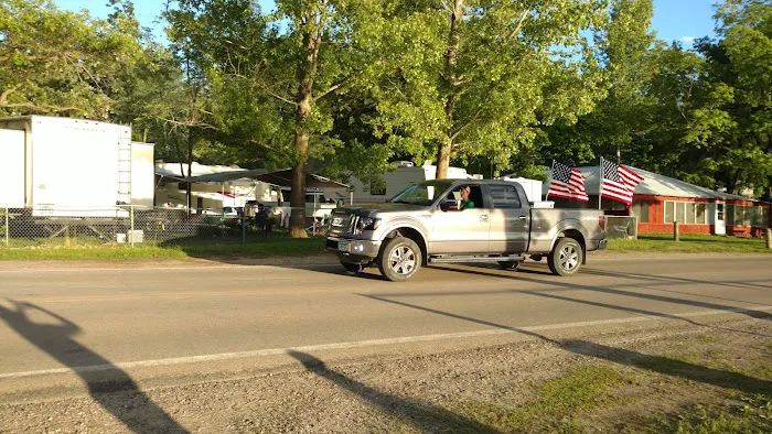 Roberds Lake Resort & Campgrounds Picture 8