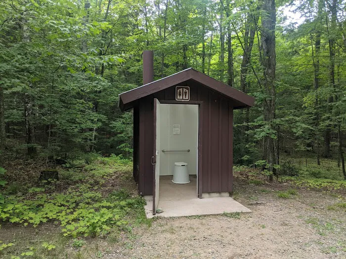 Luna - White Deer Lake Campground Picture 2