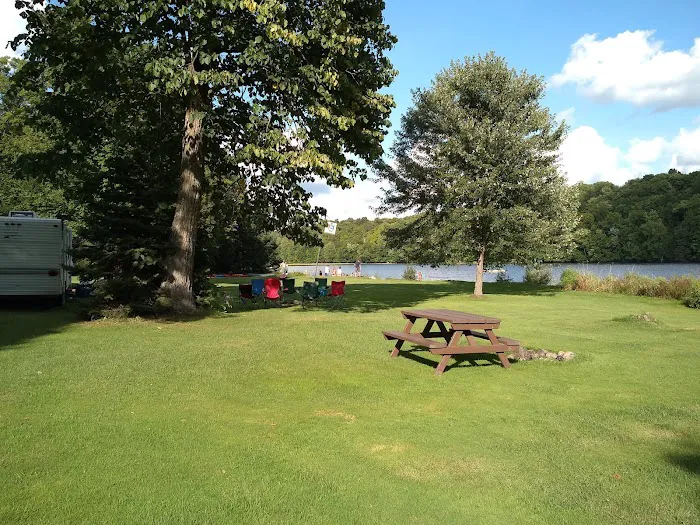 Flambeau Lodge and Campground Picture 5