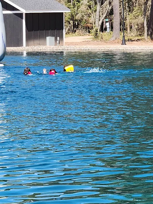 Buckatabon Lodge Picture 3