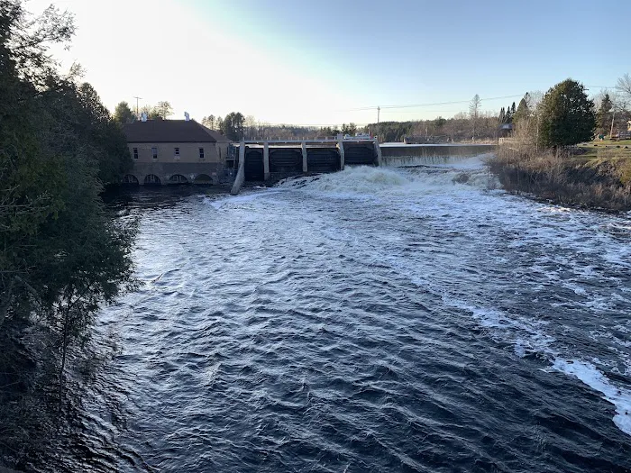 Crystal Falls Picture 4