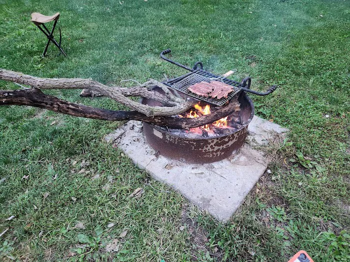Walnut Woods State Park Campground Picture 4