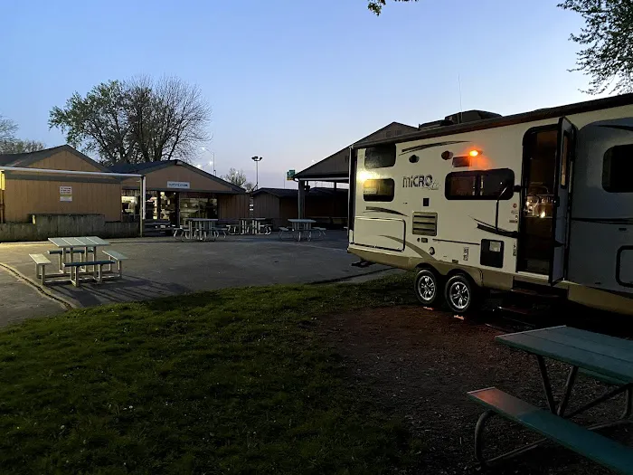 Cutty's Des Moines Camping Club Picture 1