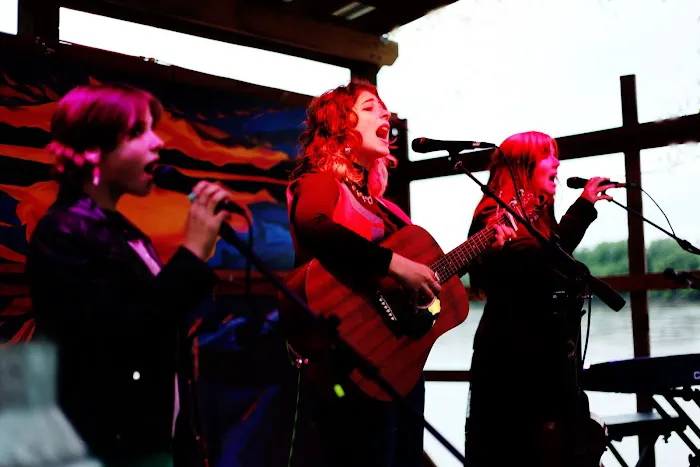 Cooper's Landing Riverside Resort & Marina Picture 7