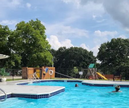 Lebanon / Bennett Spring KOA Holiday