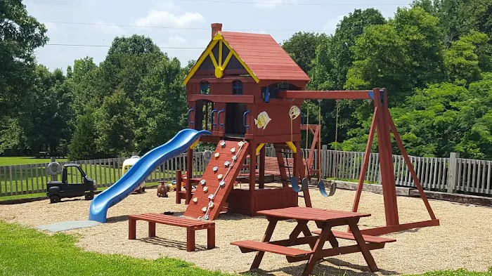 Lebanon / Bennett Spring KOA Holiday Picture 3