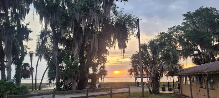 Uncle Joes Fish Camp Picture 8