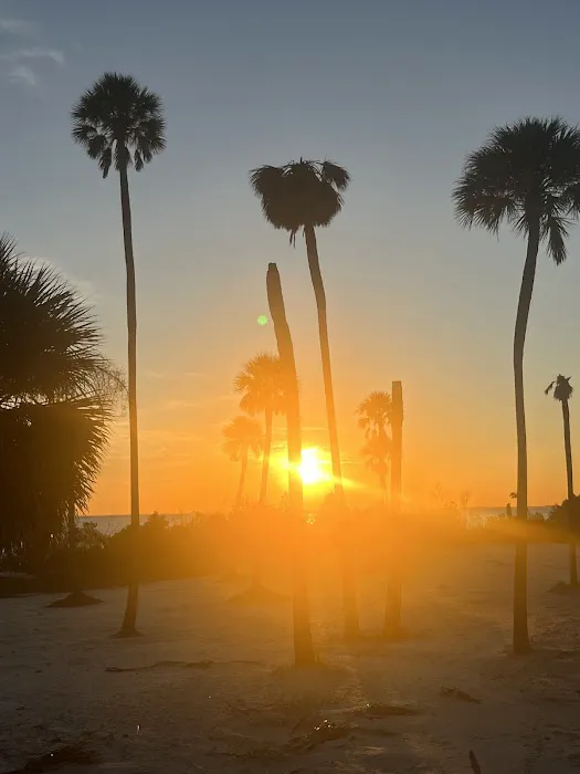 FamCamp Office MacDill AFB RV Park Picture 9