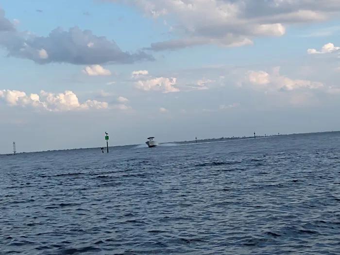 FamCamp Office MacDill AFB RV Park Picture 3