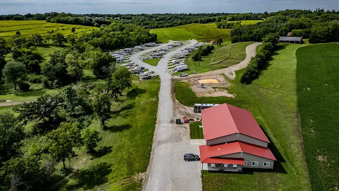 Crow's Nest RV Park Picture 1