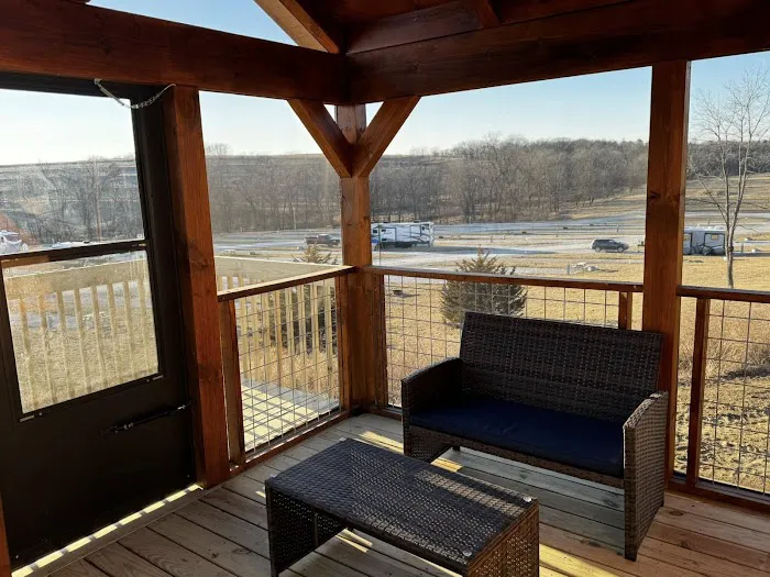 Crow's Nest RV Park Picture 3