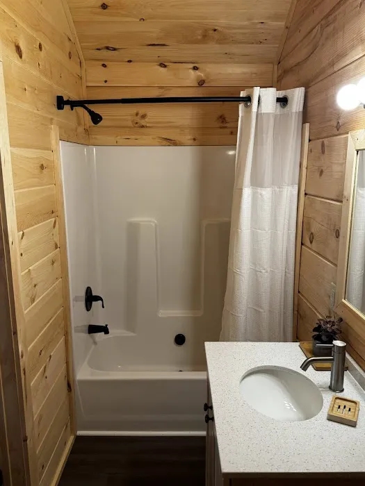 Crow's Nest RV Park Picture 4