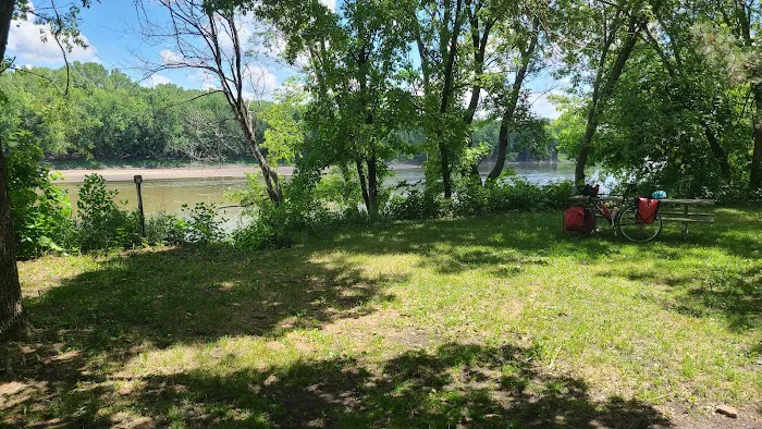 Riverside Park Campgrounds Picture 4