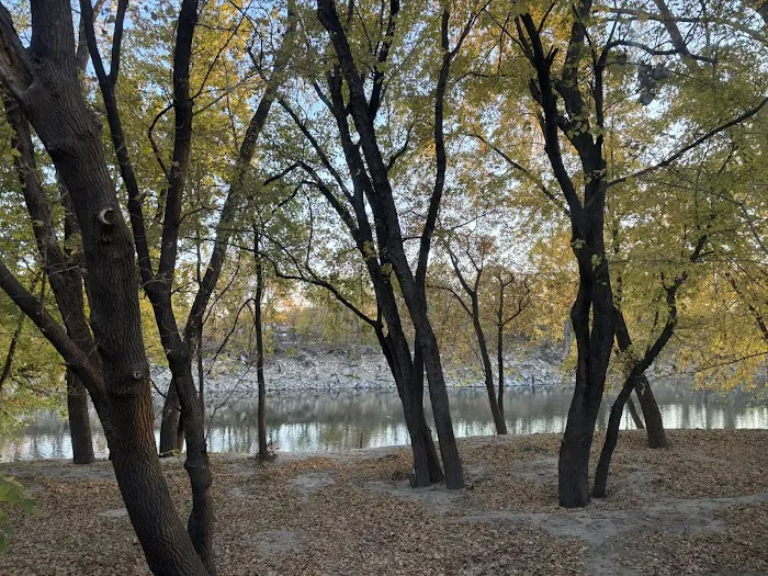 Riverside Park Campgrounds Picture 7