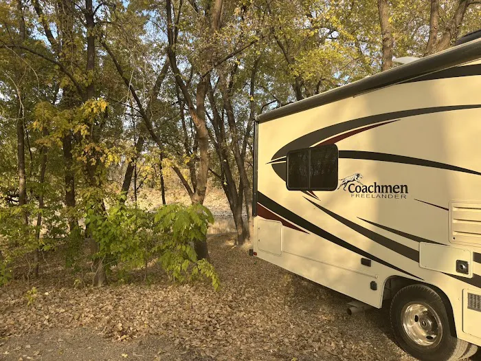 Riverside Park Campgrounds Picture 6
