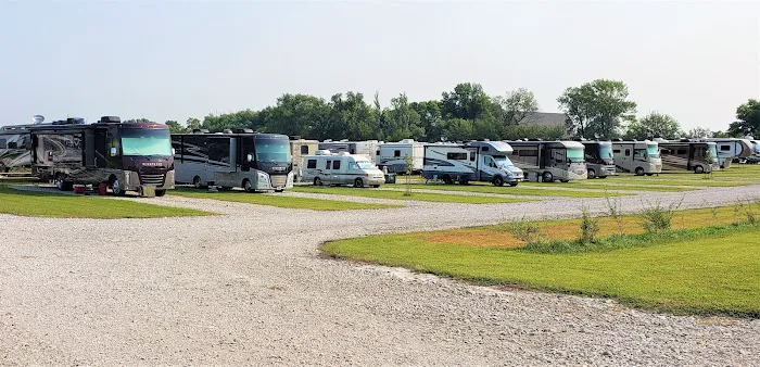 Small Town Campground Picture 7