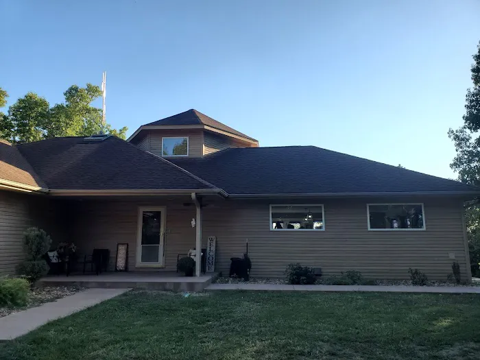 Riverfront Lodge Picture 2