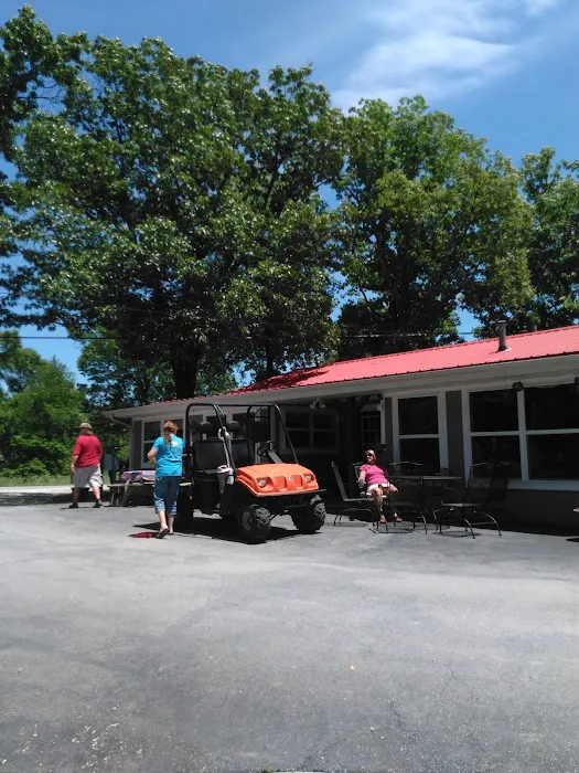 Wildoaks Campground and roadside cafe Picture 7