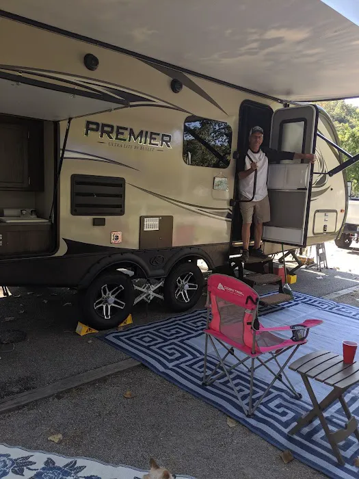 Dam-Quarry Campground Picture 5