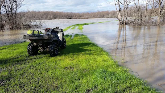 The Gin RV Parking, Camp Sites and Tiny Shack Picture 3