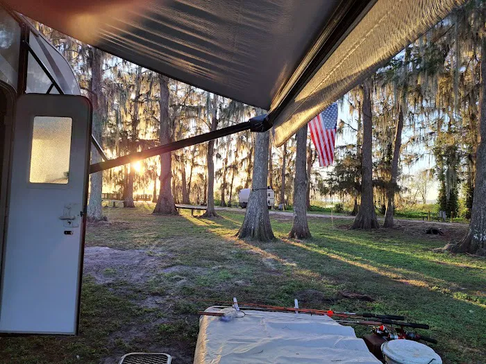 Lake Arbuckle Park and Campground Picture 1