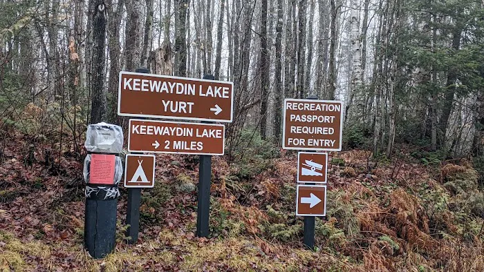 Keewaydin Lake Yurt Picture 4