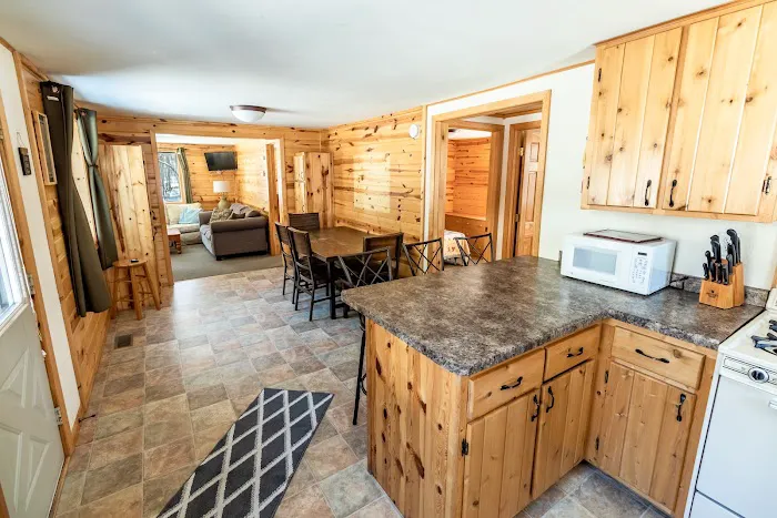 Lincolnwood Resort & Bar Picture 4