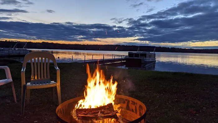 Sunset Cove Resort & Campground Picture 4