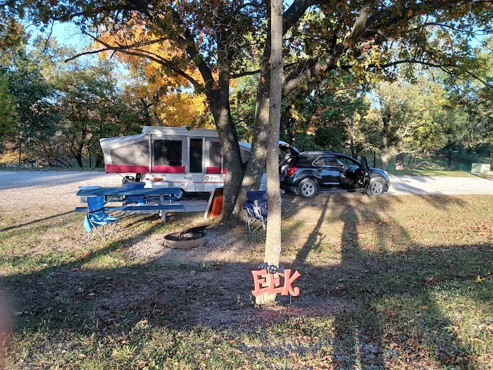 Lake Miami - Modern & Tent Campground Picture 5