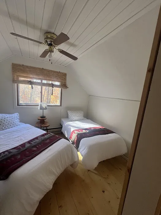 Martha's Sunset Cottage Picture 2