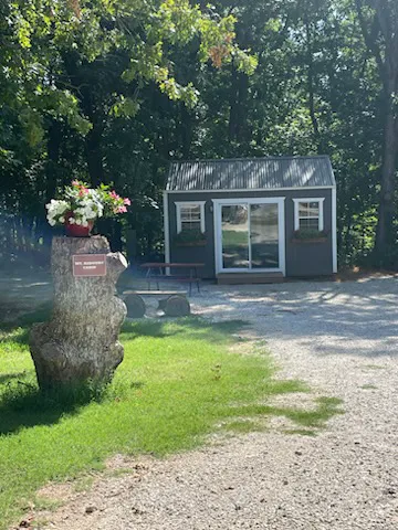 Majestic Oaks RV Park & Campground Picture 5