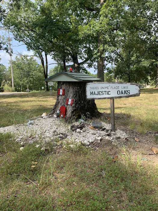 Majestic Oaks RV Park & Campground Picture 6
