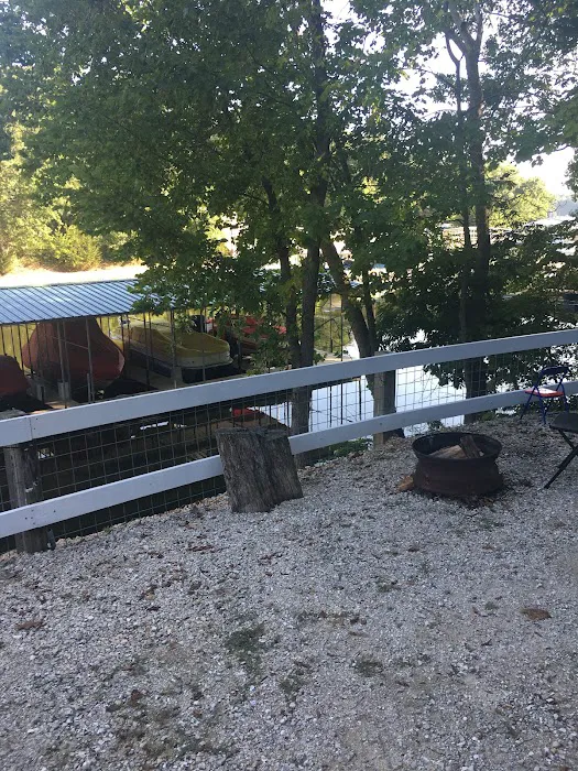 Shorewood Landing on Lake Ozark Picture 8