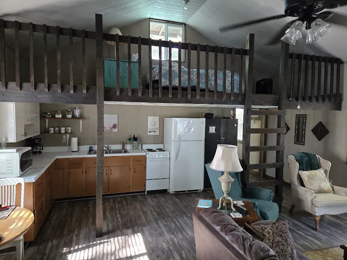 Ozark Hideaway Cabin Picture 3