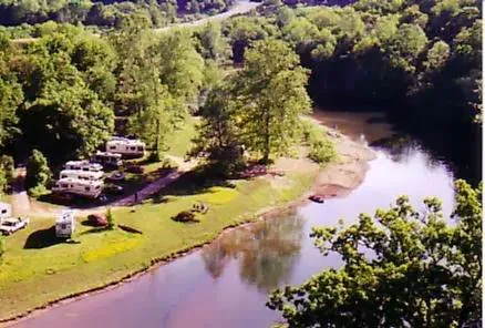 Sylamore Creek Camp Picture 2