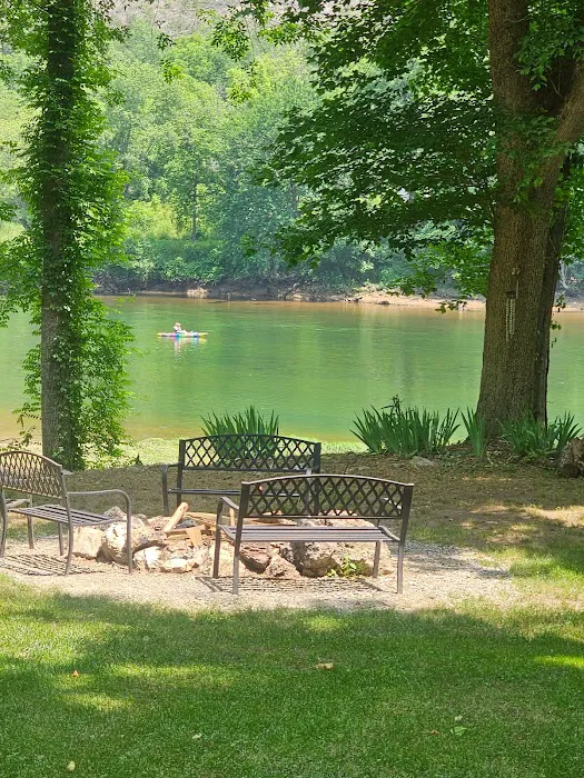 The Riverwalk Cabin Picture 3