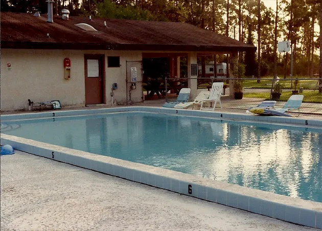 Sunnier Palms Nudist Park and Campground Picture 7