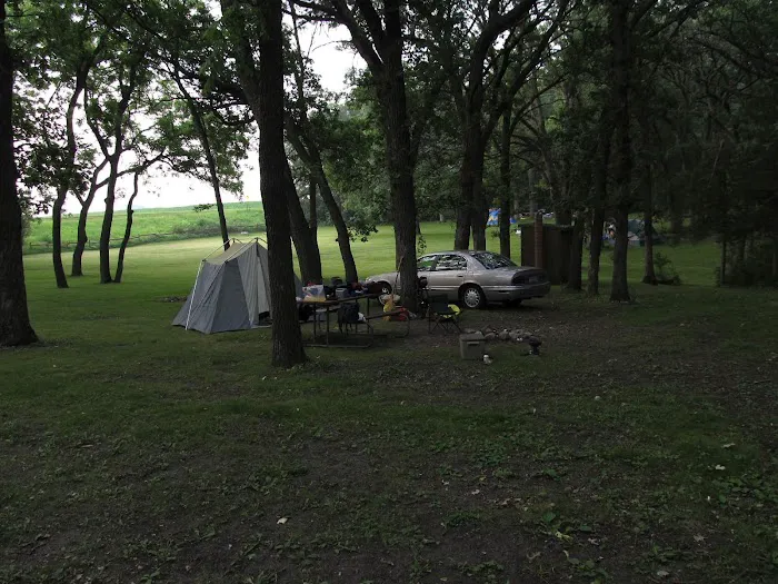 Lake Hanska County Park Campground Picture 10
