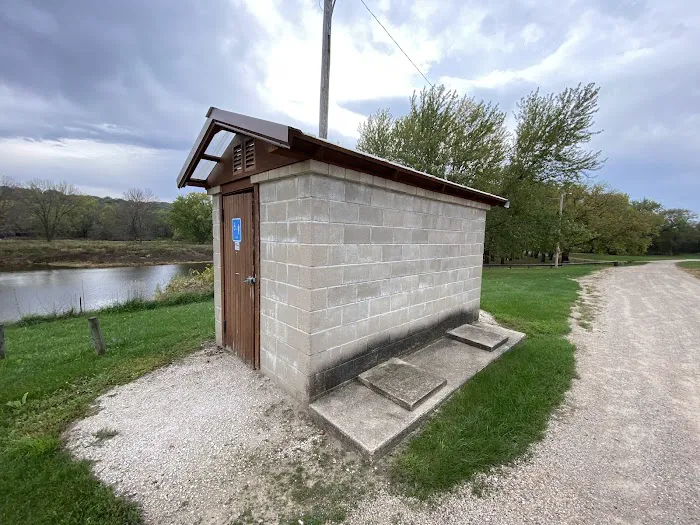 Linn Grove Dam Campground Picture 1
