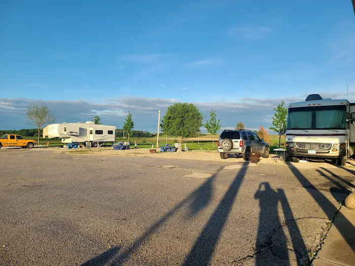 Early View RV Campground Picture 1
