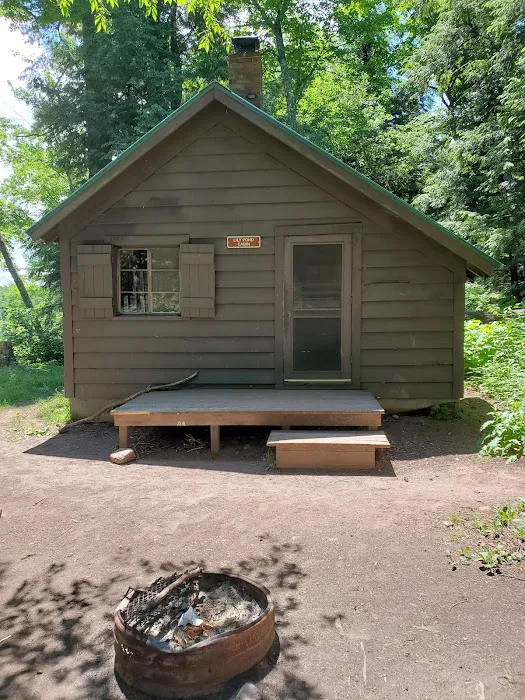 Lily Pond Cabin Picture 6