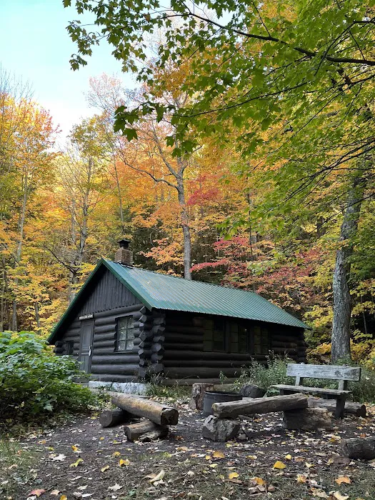 Mirror Lake 4 Cabin Picture 2